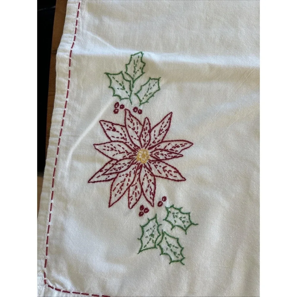 Vintage Holiday Handmade Embroidered Tea Towels‎ Poinsettia Holly Hand Stitched